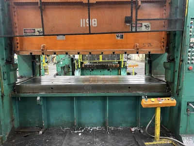 USED 1994 STAMTEC STAMTEC STD-260-330-125 PRESS
