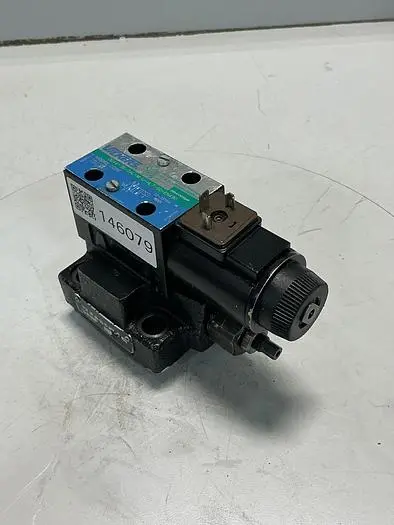 Used VICKERS DG4V-3-6C-M-U-HL7-60-EN490 Valves/Fittings Michigan US | Ideal Machinery #1233225