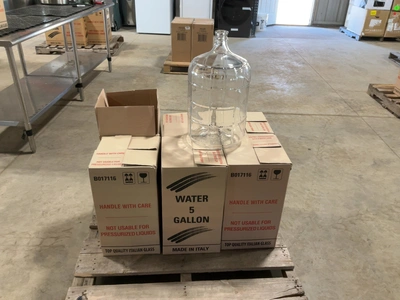 Used LOT OF (6) 5 GALLON CLEAR ITALIAN GLASS CARBOYS Restaurant Storage Containers Michigan US | Miedema Asset Management Group #1580129