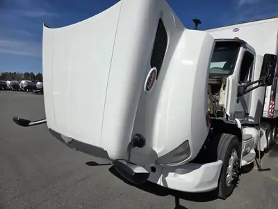 USED 2018 PETERBILT 579