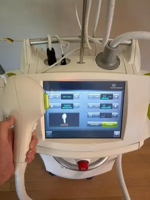 Used 2017 VENUS CONCEPTS VERSA W/ 6 HAND PIECES, VIVA, DIAMOND, OCTIPOLAR, HAIR REMOVAL, SKIN REJUVENATION Lasers / Laser Systems Minnesota US | Midwest Medical #1467836