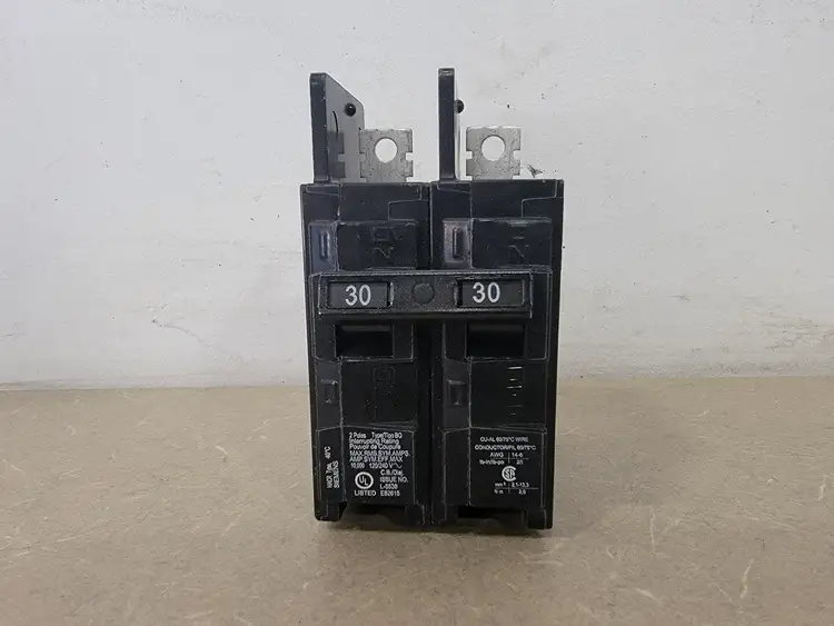 Used SIEMENS BQ2B030 Switchgears British Columbia CA | Lenmark #238737