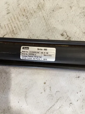 Parker 40 CDHMIRL24MC Hydraulic Cylinder 3045 psi 40mm Bore x 1400mm Stroke