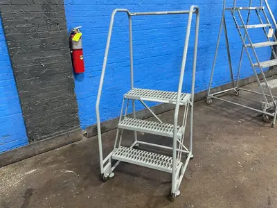 Used _UNKNOWN_ _UNKNOWN_ Ladders Ohio US | HGR 24 #1373272