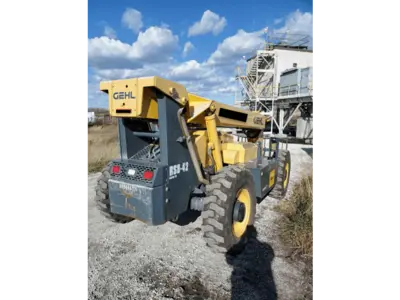 USED 2015 GEHL RS8-42