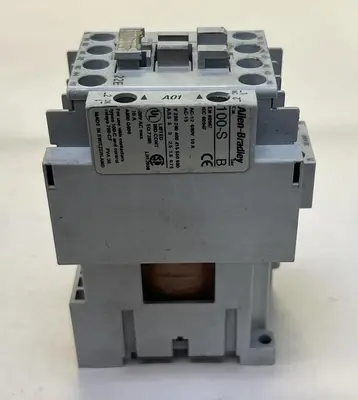 USED ALLEN-BRADLEY 700-CF220Z*