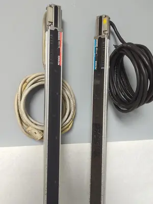 USED KEYENCE SL-V40H-T/SL-V40H-R