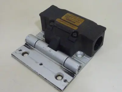 USED SIEMENS 3SE22830GA43