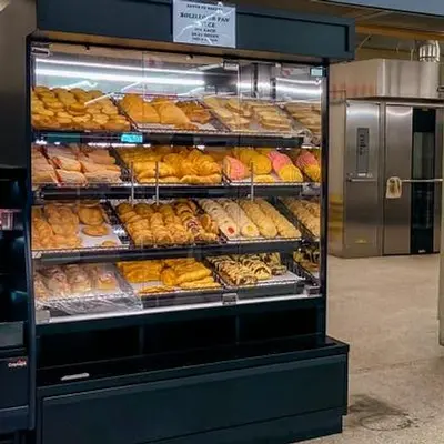 CAYUGA _UNKNOWN_ Pastry Case w Ledge | Harvest Equipment and Fabrication Inc (1)