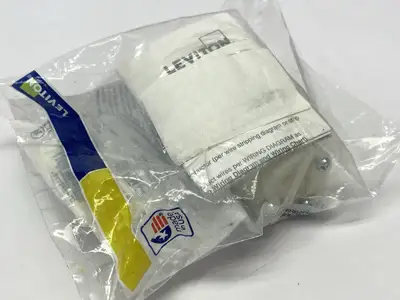 074-05269-PLC | Leviton  Industrial Grade Plug 2-Pole 3 Wire 1-Phase 15A 125VAC - New