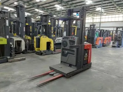 USED 2022 RAYMOND 560-OPC30TT