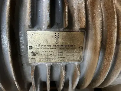 USED CLEVELAND VIBRATOR RE-24-6B