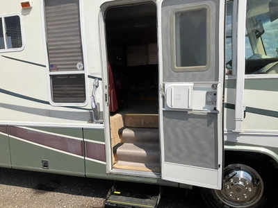 Used 2001 INTRUDER 349 INTRUDER Campers, Caravans, Motorhomes Michigan US | Miedema Asset Management Group #1337357