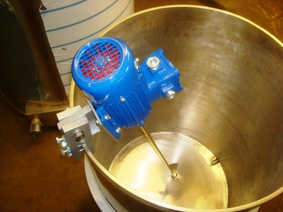 R&B Clamp/Flange Mount Stirrer 3 kW Flp