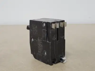 USED SQUARE D QO230