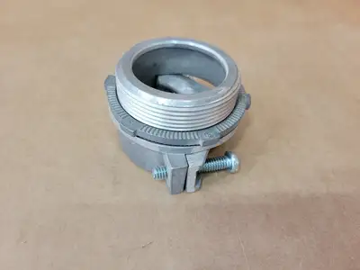 NEW THOMAS & BETTS CI2116