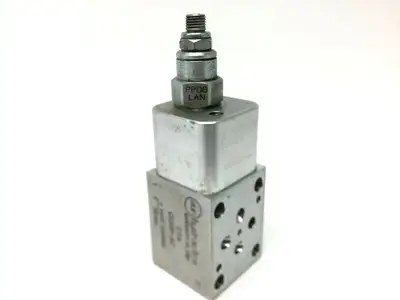 EBA | Sun Hydraulics  Sandwich Manifold 1/4" NPTF - Used