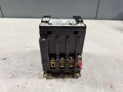 USED SQUARE D 8536SCO3V02S