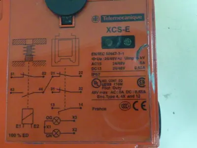 USED TELEMECANIQUE XCS-E