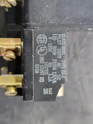USED SCHNEIDER ELECTRIC 9001KM1