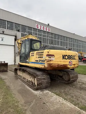 USED 2013 KOBELCO SK 210-9