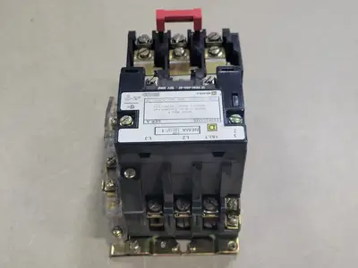 USED SQUARE D 8536SCO3V02S