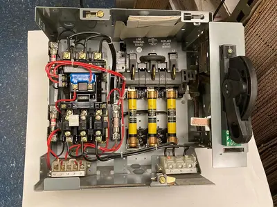 USED ALLEN-BRADLEY 2112B-BDB-6P-17-24R-41-111 Q
