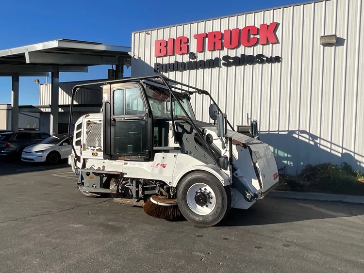 Used 2018 ELGIN PELICAN Street Sweeper California US | Big Truck & Equipment #1412302