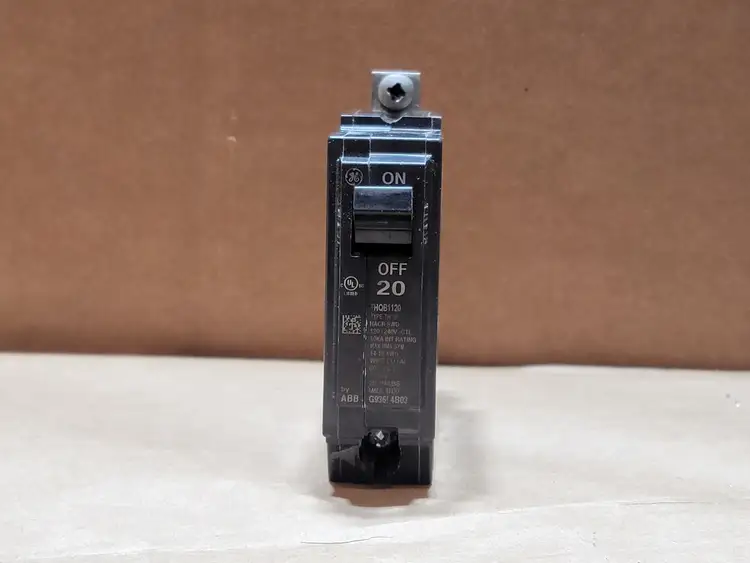 Used GENERAL ELECTRIC THQB1120 Switchgears British Columbia CA | Lenmark #835598