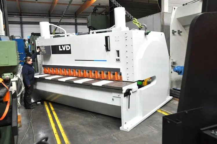 Used LVD MVS 3100 X 13 MM Sheet Metal Shears | Apt International N.V #365142