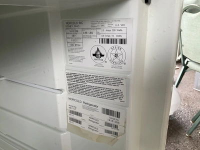 USED NORCOLD N611LT RV FRIDGE/FREEZER