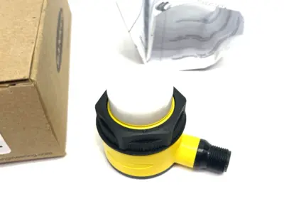 New | in-Stock Banner Engineering EZ-LIGHT Right Angle 30mm Indicator, Panel Mount 3-Color 74052 Light Sources / LED Michigan US | Maverick Industrial Sales #1462910