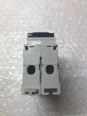 NEW Schneider Merlin Gerin Square D 24452