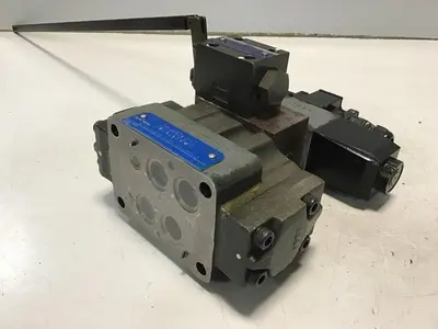 USED TOKIMEC VICKERS DG4VC-3-6C-M-PS2-H-7-PC1-50-JA100