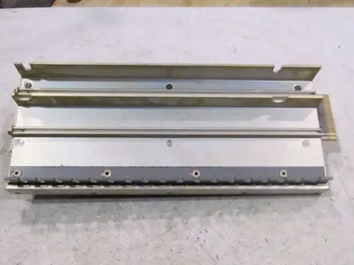 Gould Modicon B546 I/O Input Output PLC Slot Rack Housing Chassis