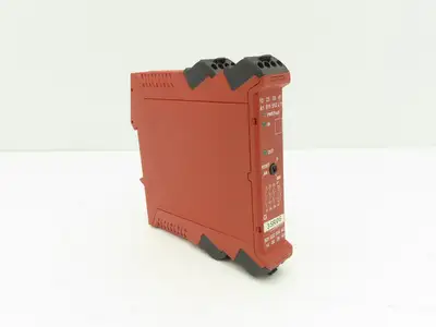 Allen Bradley 440R-S13R2 Guardmaster Multi-Function Safety Module Ser A 101