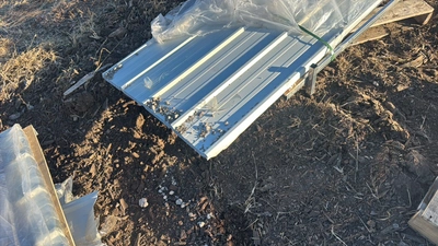 GALVANIZED CORRUGATED STEEL SHEET Few Damaged