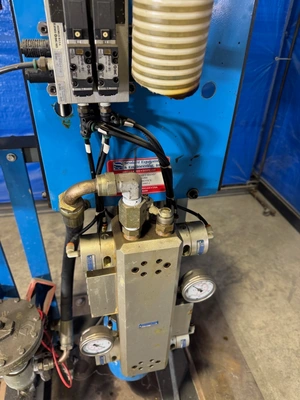 SEALANT EQUIPMENT & ENGINEERING Dispensing Pump Sealant Pump | K.B. Industries LLC (5)