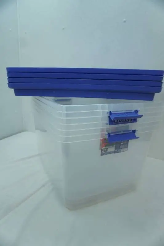 Hefty Storage Containers w/Lids 4ct