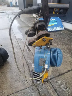 USED DEMAG ELECTRIC CHAIN HOIST 1000 KG