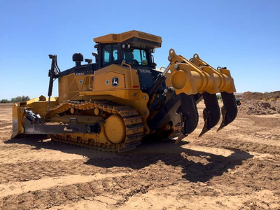 USED 2016 Deere 1050K