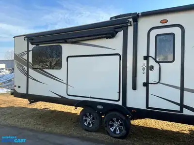 USED 2019 VENTURE SPORTTREK TOURING 336 VRK