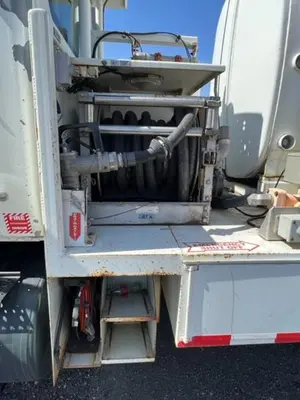 Used 2009 INTERNATIONAL DURASTAR 4400 Fuel & Lube Trucks Washington US | Puget Sound Truck Sales #1546520