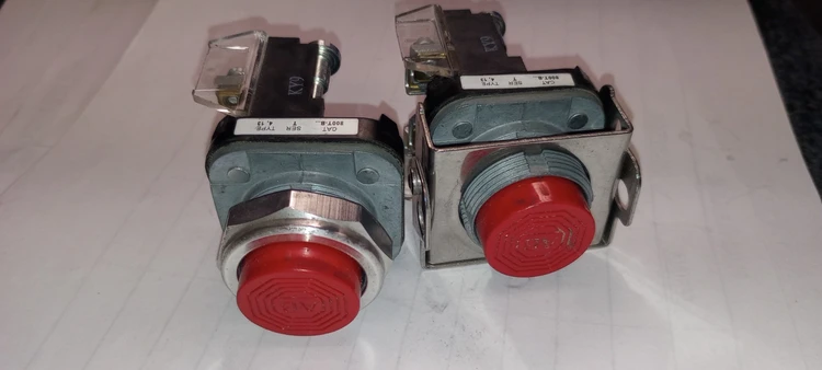 Used Allen-Bradley 800T-B Relays & Switches Arizona US | ASSET CONVERSION SPECIALISTS, INC. #1070336