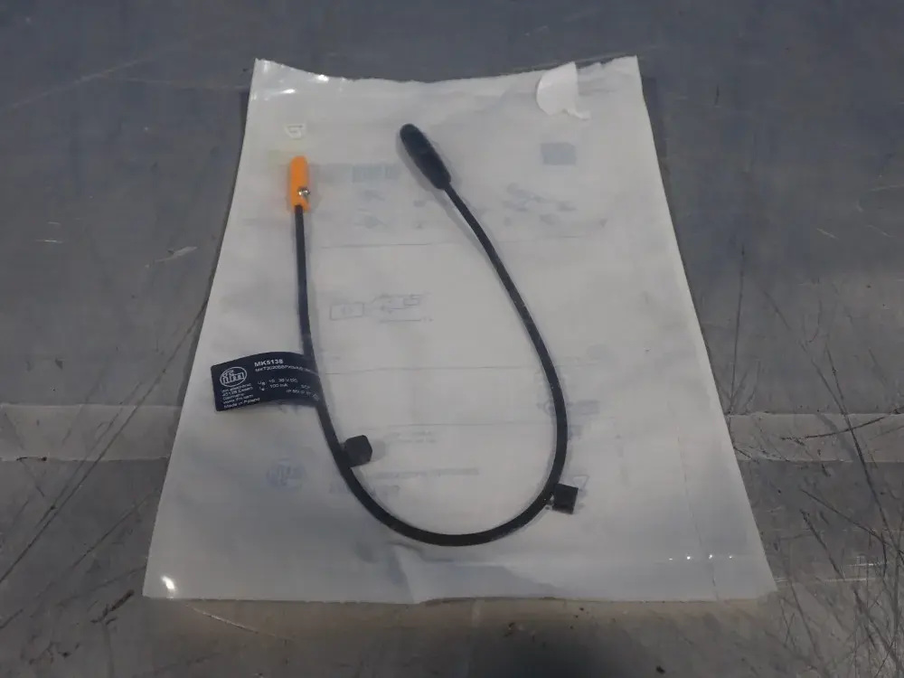 NEW EFECTOR IFM MKT3020BBPKG/A/0,3M/ZH/ASMK5138