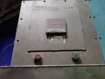 USED YOUNG & BERTKE CO YB753VM