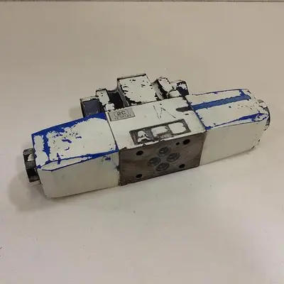 USED VICKERS DG4V32CMP7H750