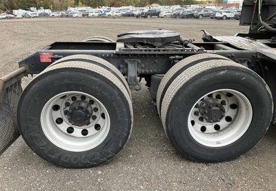 USED 2014 VOLVO VNL 6X4