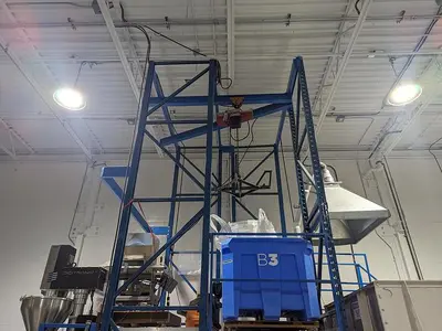 Supersac Platform Hoist