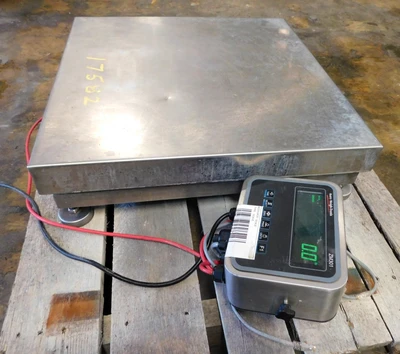 USED AVERY WEIGH TRONICS ZM-301-SD1
